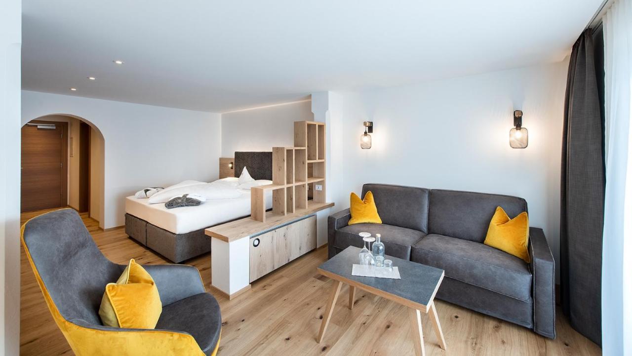 Hotel Der Mohrenwirt **** Burgusio Esterno foto