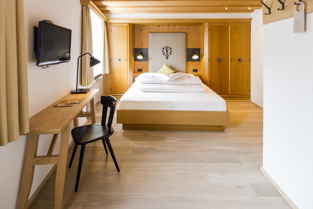 Hotel Der Mohrenwirt **** Burgusio Esterno foto